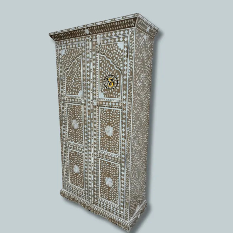 Side perspective of inlay wardrobe cupboard